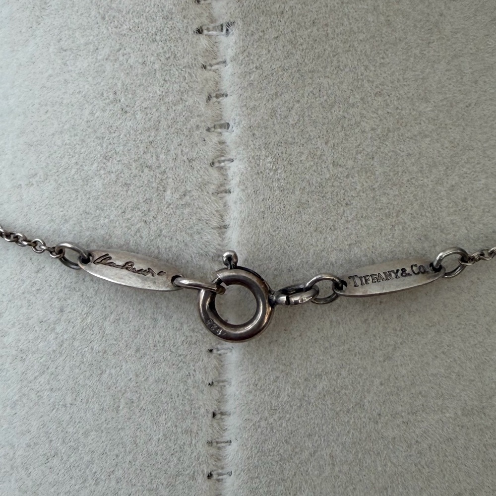 Tiffany & Co. Elsa Peretti Teardrop Pendant Necklace – 925 Sterling Silver - Picture 6 of 7